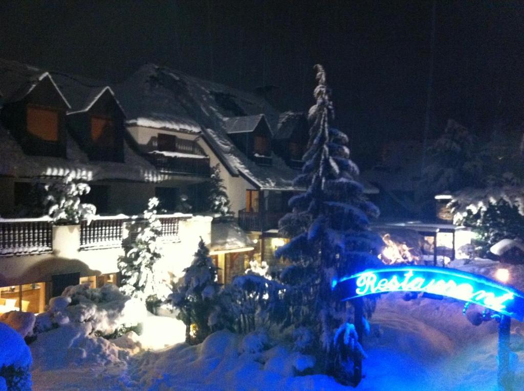 Hotel Mir Saint-Lary-Soulan Exterior photo